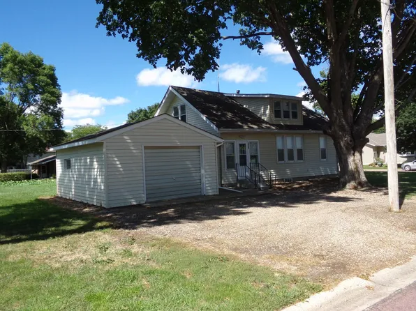 301 E 2nd St, Sherburn, MN 56171