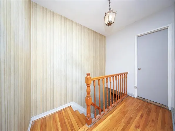 1296 East 54th Street image 14 of 32