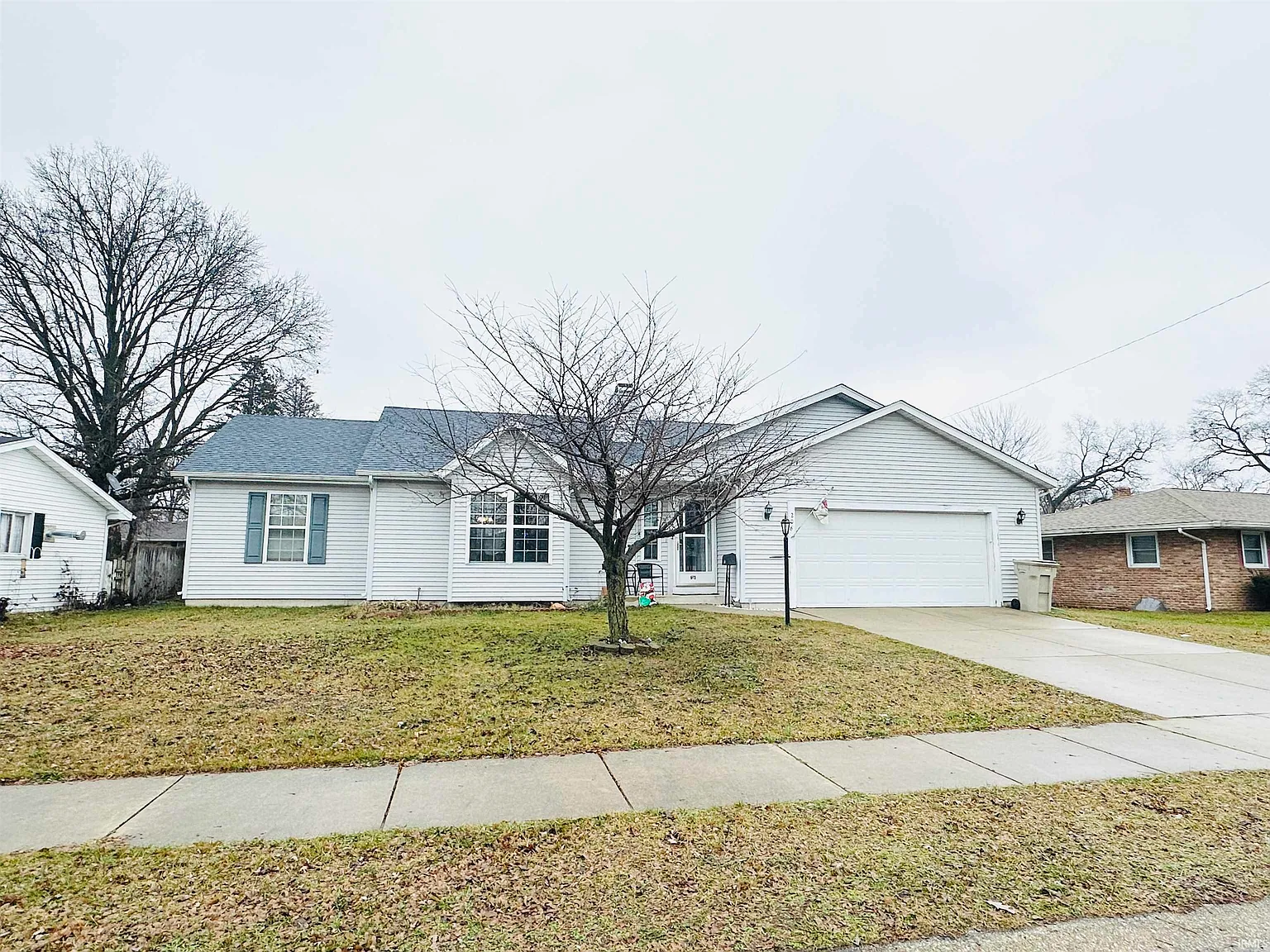 206 Parkwood Ln photo 1