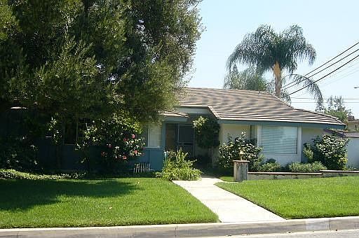 2nd image of 946 S Fircroft St
