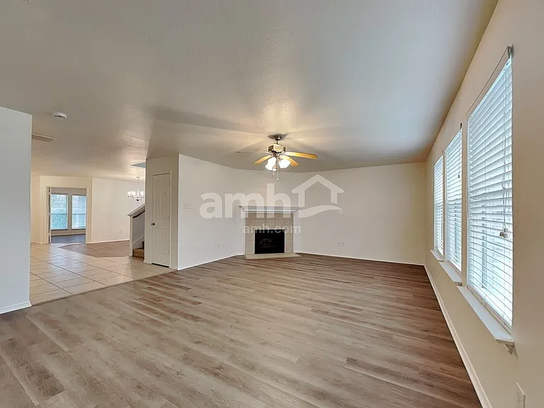 1003 San Antonio Dr — Photo 6