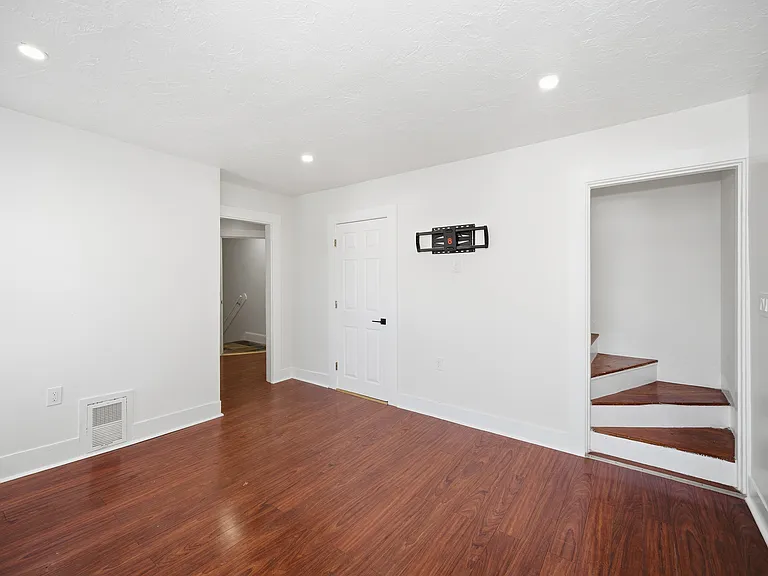 117 Quincy St #2 — Photo 6