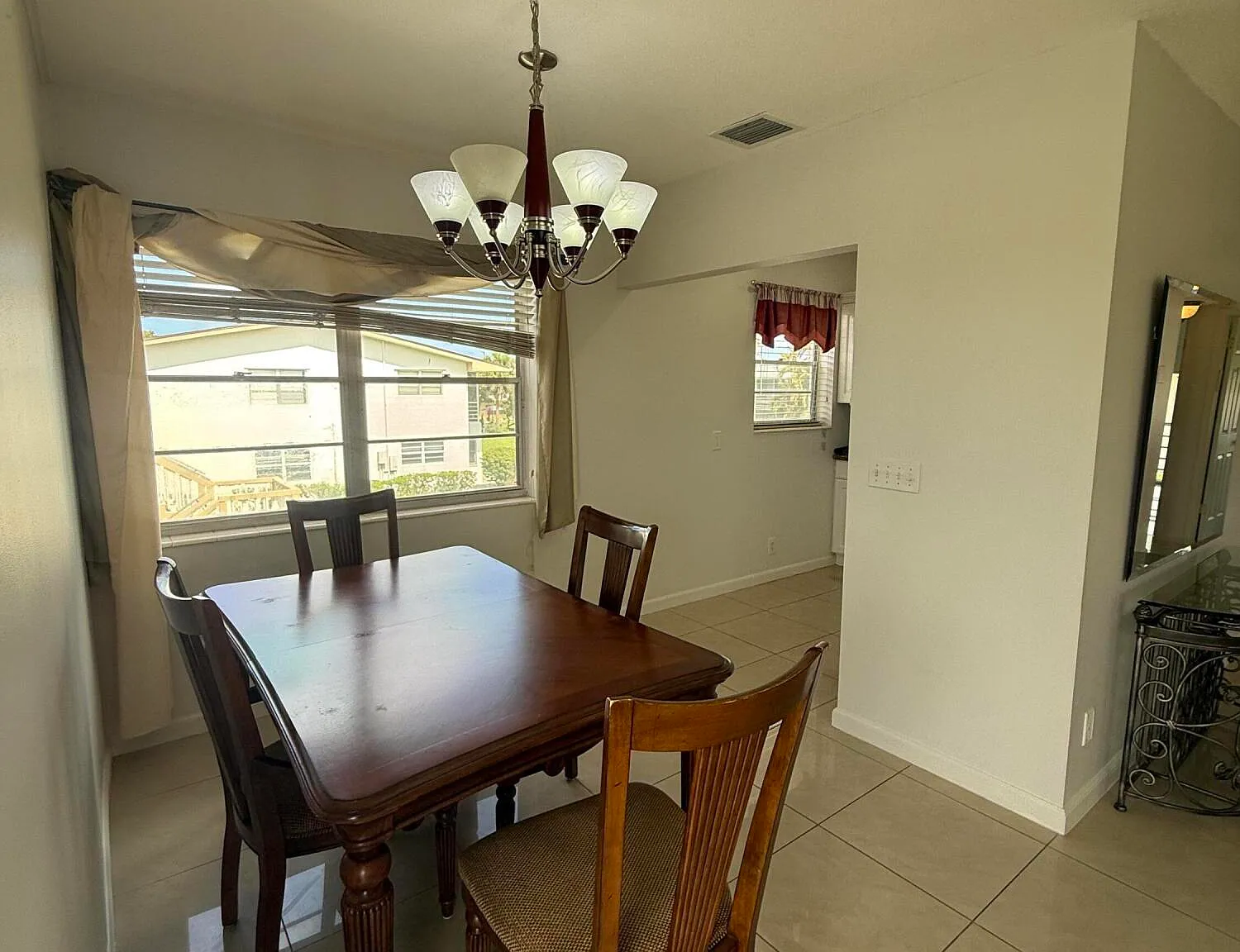 2 bed, 1.5 bath, 798 sqft, $1,475 — Photo 3