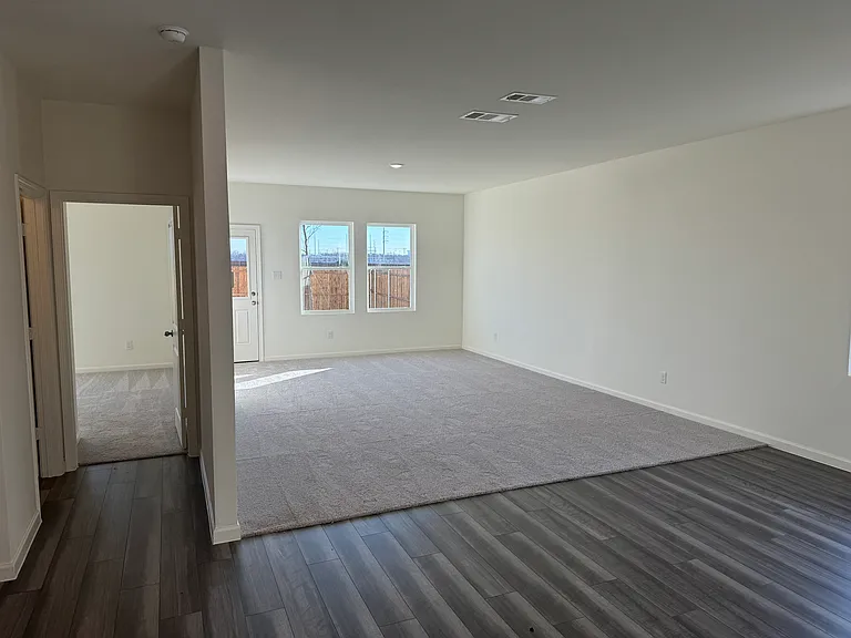 219 Savannah Way — Photo 8