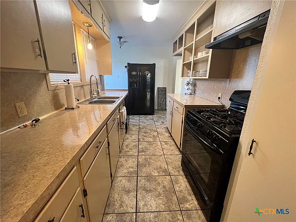 4th image of 1104 E Crestwood Dr