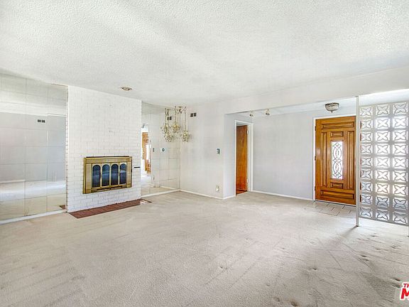 3rd image of 2508 W 112th St