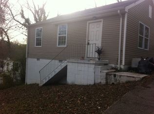 858 E Happy Hollow Dr, Clarksville, TN 37040