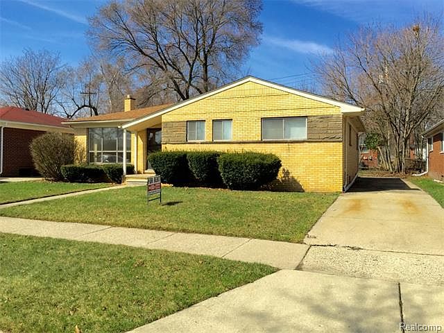 1st image of 23541 Kenosha Ave