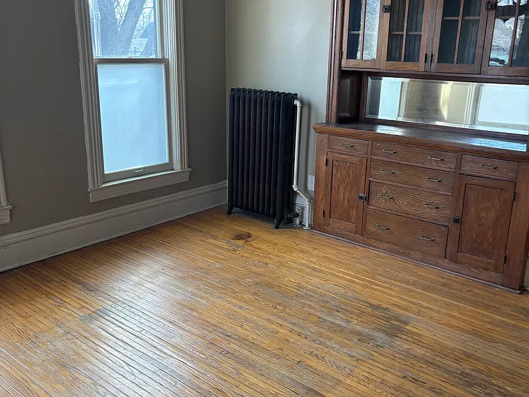 164 Isabel St W #2 — Photo 8