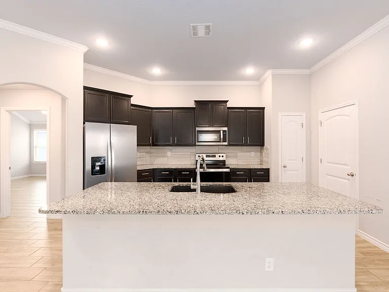 2611 Settlers Oak Dr — Photo 7