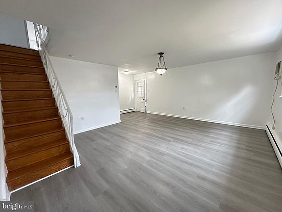 5th image of 1121 Solly Ave