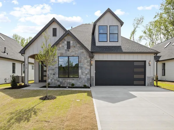 319 Eagle Mill Ln, Greer, SC 29651