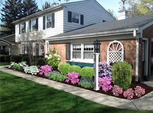 804 James Ct, Wheaton, IL 60189