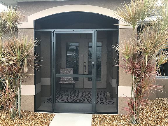 5th image of 3323 SW 12th Ave