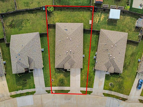 5th image of 1715 Bear Spring Dr