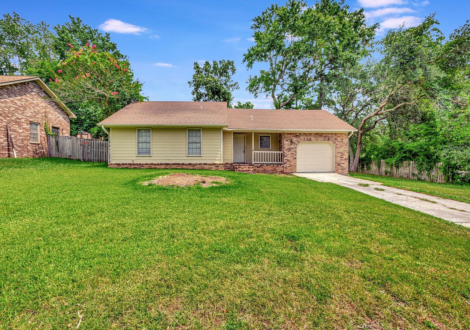 2 Kenilworth Rd, Goose Creek, SC 29445 | Zillow