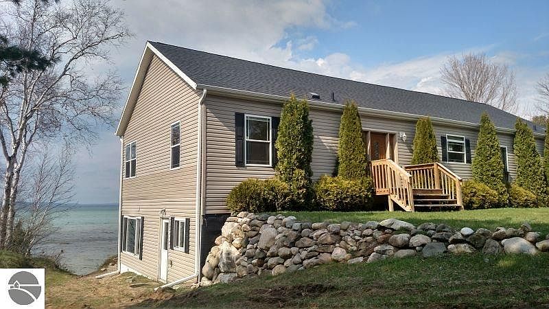 1st image of 8841 Birchview Dr