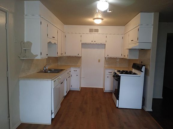 2nd image of 5319 NW Cherry Ave
