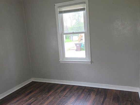 5th image of 320 Galena Road