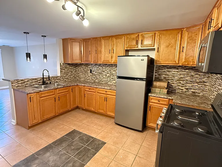 2215 W Cullerton St #1 — Photo 3