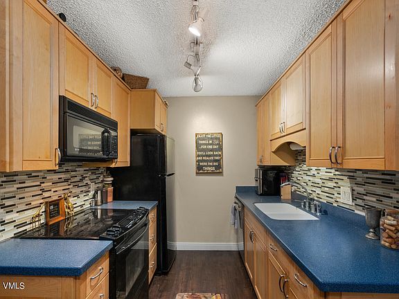 4th image of 1061 W Beaver Creek Blvd #L304