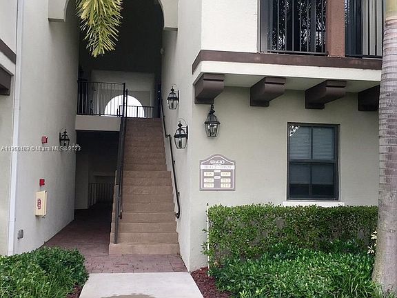 3rd image of 10620 NW 88th St APT 213