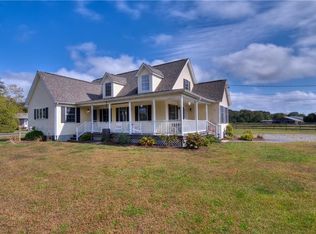 98 George St, Barrington, RI 02806