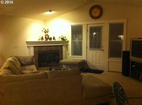 2nd image of 4820 NE 32nd Ct