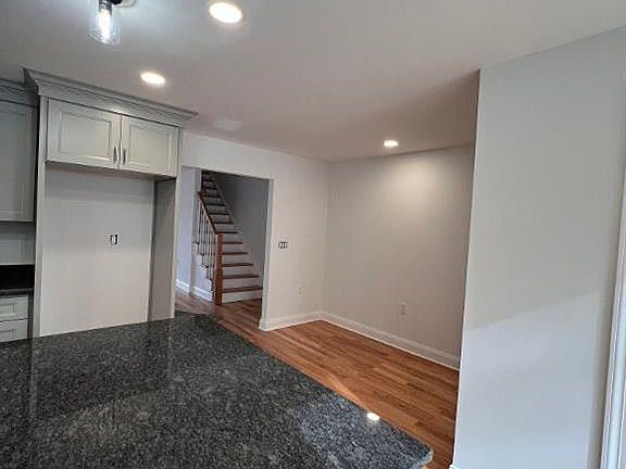 3rd image of 374 A Semel Avenue