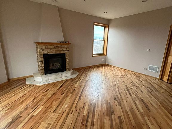 3rd image of 6635 S Kenwood Ave APT 3