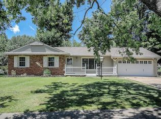8218 Willow Way, Raytown, MO 64138
