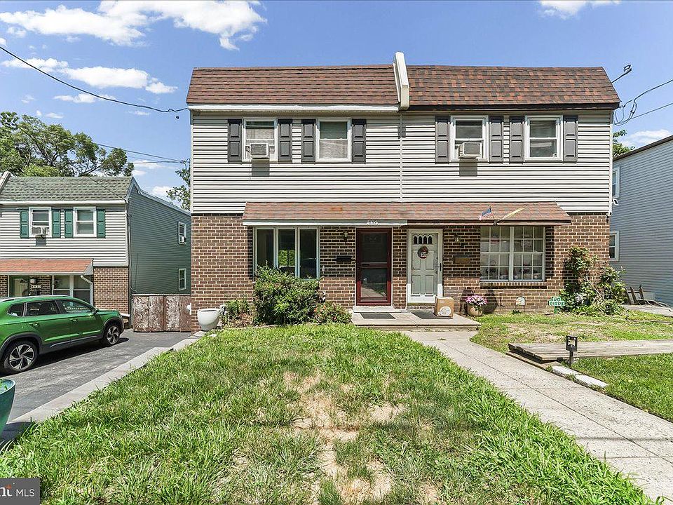 1st image of 435 N Sycamore Ave