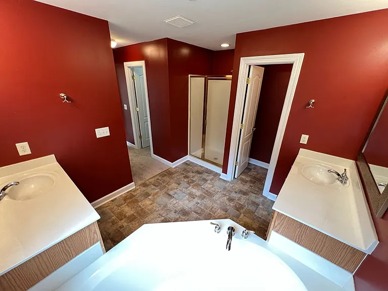 1006 Goldenview Ct — Photo 28