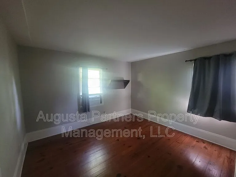 1330 Wingfield St — Photo 7