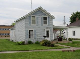 216 W Grand St, Monticello, IA 52310
