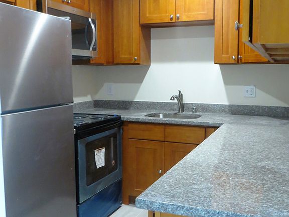 3rd image of 205 Monte Diablo Ave APT 6C