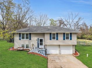 7610 E 102nd St, Kansas City, MO 64134