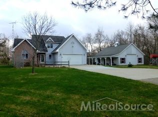 4456 Owens Dr, Attica, MI 48412