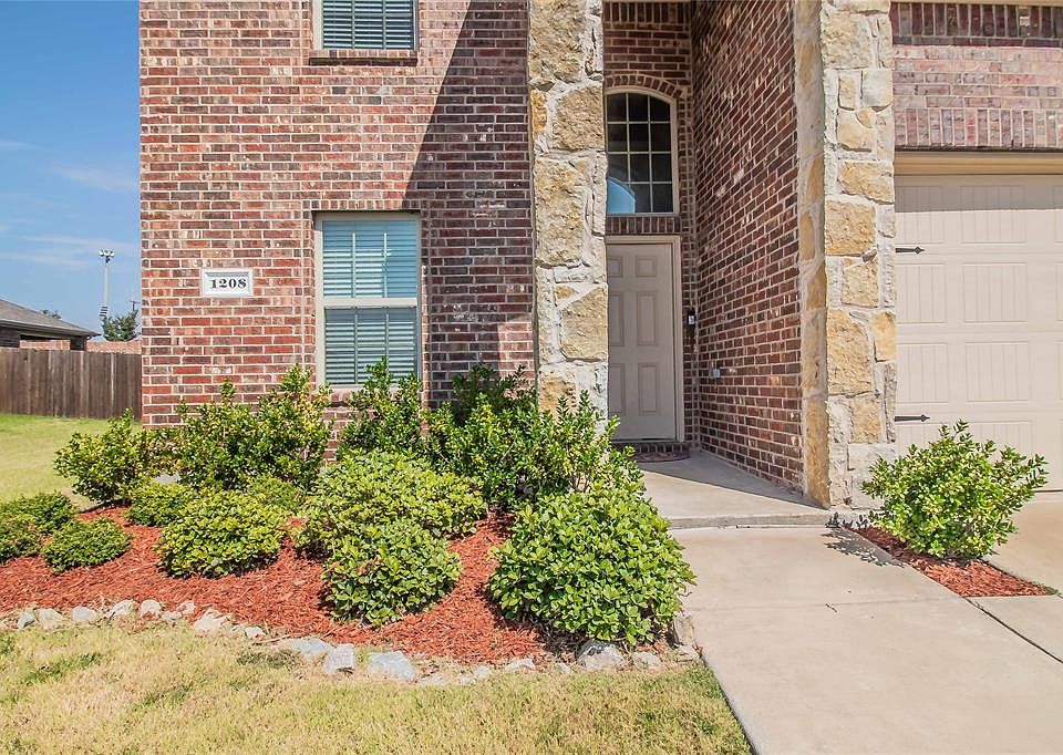 1st image of 1208 Cedar Hollow Dr