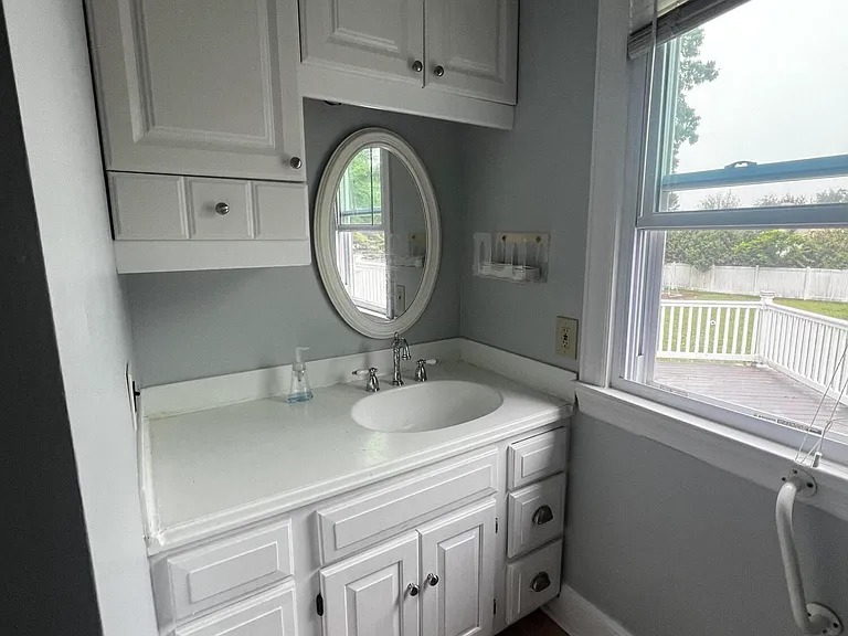 540 Wall St — Photo 13