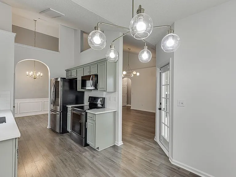 2464 Laurelfield Dr — Photo 24