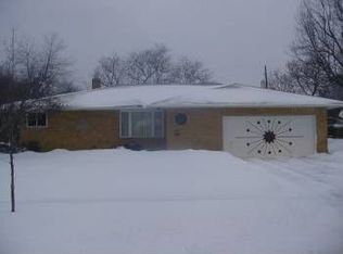 15211 Sandalhaven Dr, Middleburg Heights, OH 44130