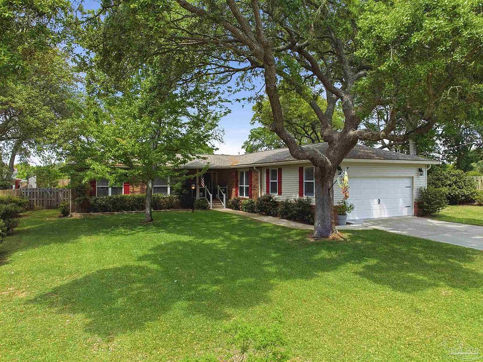 1st image of 22 Dogwood Dr