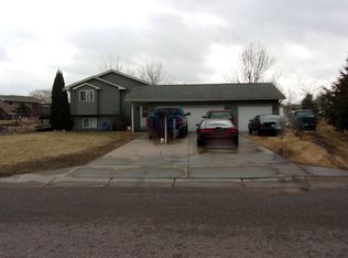 1914 73rd St, Centerville, MN 55038