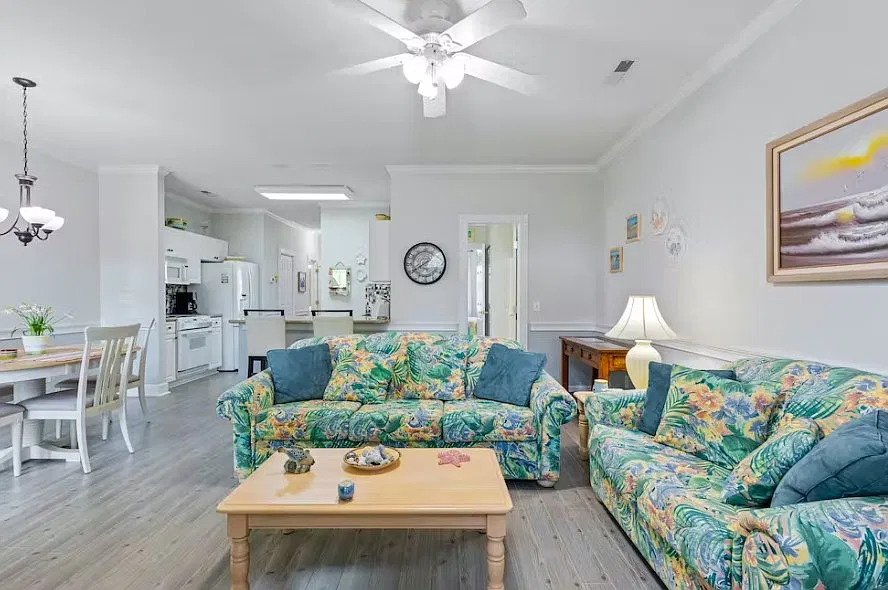 1 bed, 1.5 bath, 700 sqft, $1,800 — Photo 1