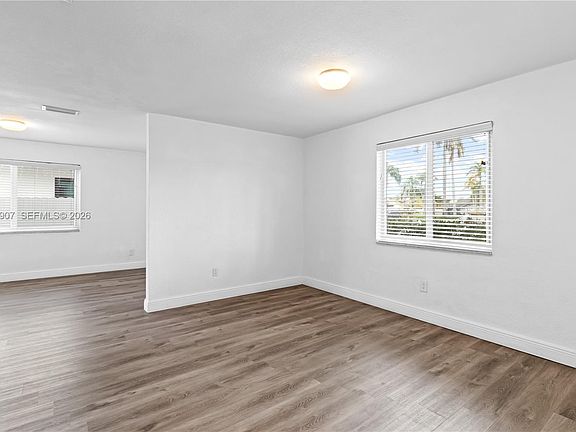 4th image of 10360 SW 24th St