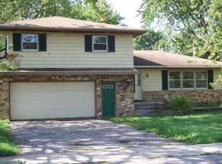 510 Orchard Dr, Oregon, WI 53575