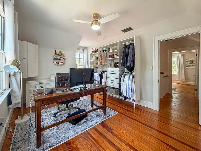 417 SW 10th St — Photo 41