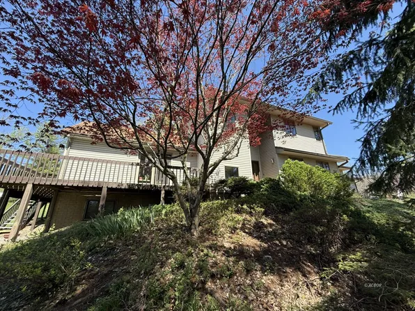 113 Coventry Ln, Athens, OH 45701