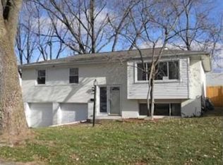 5446 Roche Dr, Columbus, OH 43229